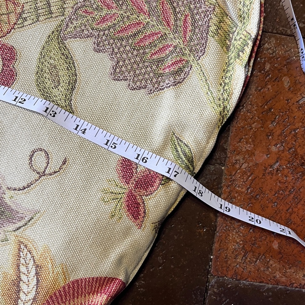 Vintage Pair of Jacobian print pillow covers with metal zipper closure - Picture 6 of 7